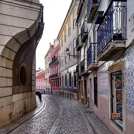 Alfama 2 *